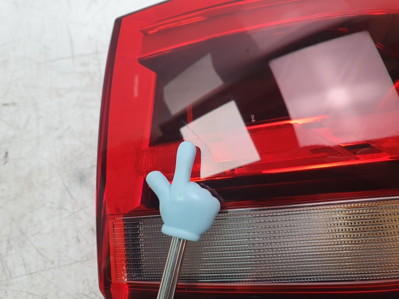 Recambio de piloto trasero derecho para mg zs suv (azs1) 1.5 vti referencia OEM IAM 10571682 A30005R0100 