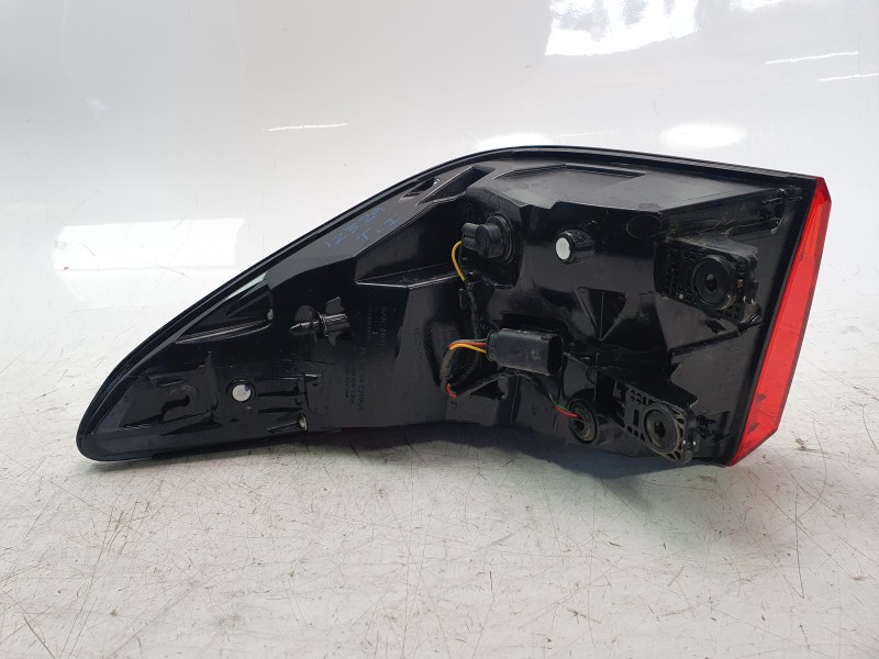 Recambio de piloto trasero izquierdo para mg zs suv (azs1) 1.5 vti referencia OEM IAM 10571681 A30005L0100 