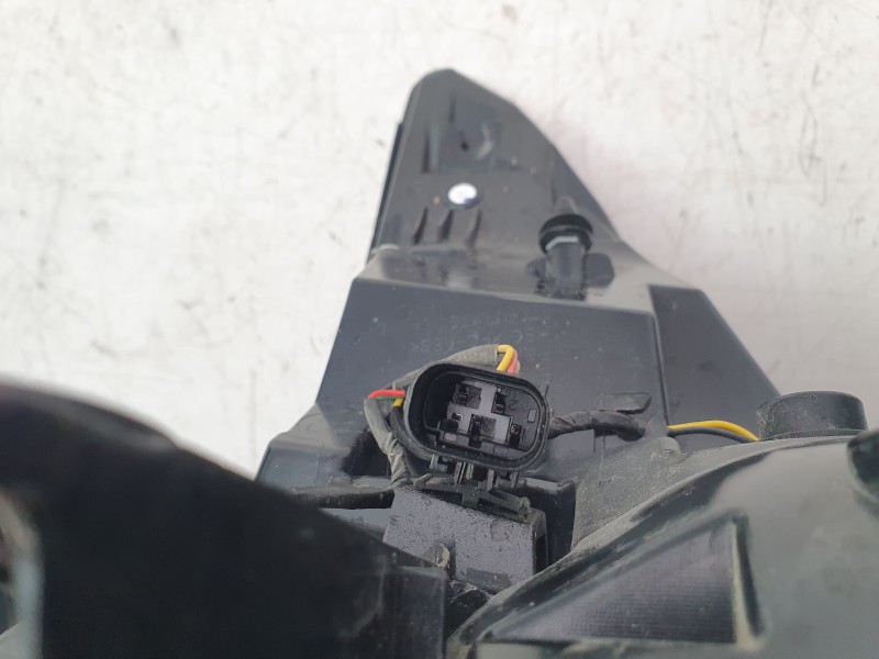 Recambio de piloto trasero izquierdo para mg zs suv (azs1) 1.5 vti referencia OEM IAM 10571681 A30005L0100 