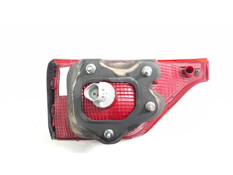 Recambio de piloto trasero derecho interior para kia sportage business 2wd referencia OEM IAM 92406F1000  