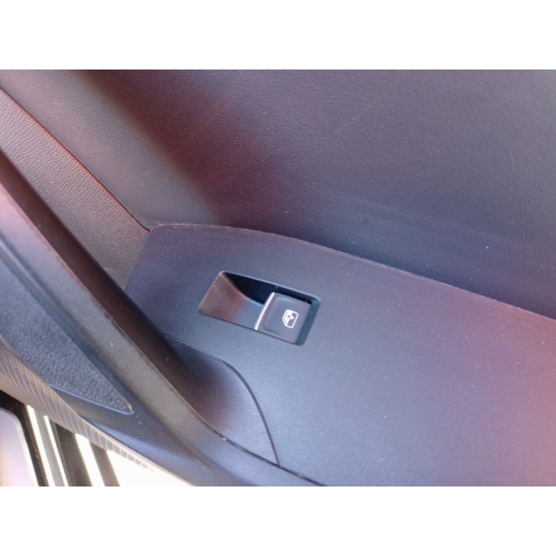 Recambio de mando elevalunas delantero derecho para seat leon sportstourer (kl8, kld) 2.0 tdi referencia OEM IAM   