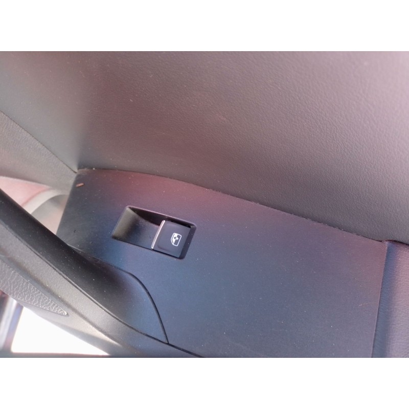 Recambio de mando elevalunas trasero derecho para seat leon sportstourer (kl8, kld) 2.0 tdi referencia OEM IAM   