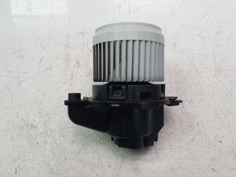 Recambio de ventilador calefaccion para dacia sandero ii tce 90 lpg (b8m1) referencia OEM IAM 272107379R 5P3730100 