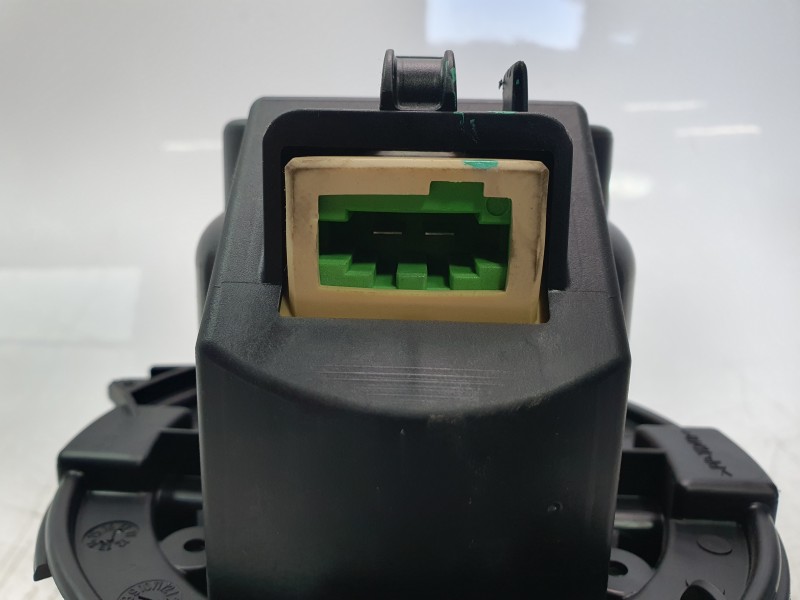 Recambio de ventilador calefaccion para dacia sandero ii tce 90 lpg (b8m1) referencia OEM IAM 272107379R 5P3730100 