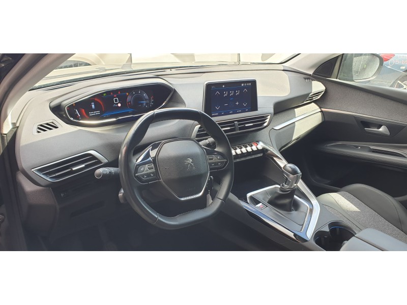 peugeot 3008 del año 2020