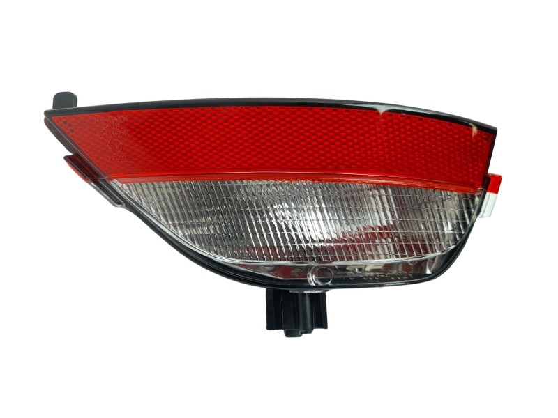 Recambio de piloto marcha atras para dacia duster ii referencia OEM IAM 265545106R 103F08591380 103F08591380 , 5720622