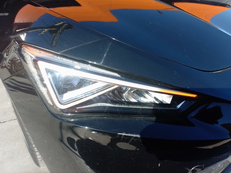 Recambio de faro derecho para seat leon sportstourer (kl8, kld) 2.0 tdi referencia OEM IAM   