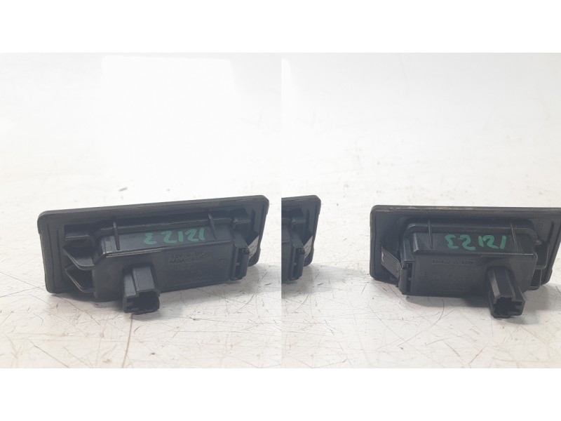 Recambio de piloto matricula para volkswagen tiguan (ad1, ax1) 1.4 tsi referencia OEM IAM 17127924  