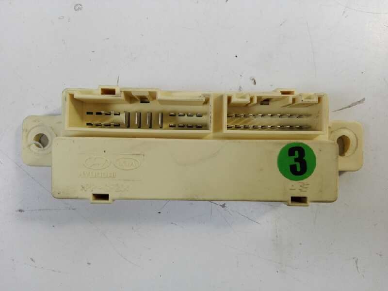 Recambio de caja reles / fusibles para kia cee´d drive referencia OEM IAM 919402H130  