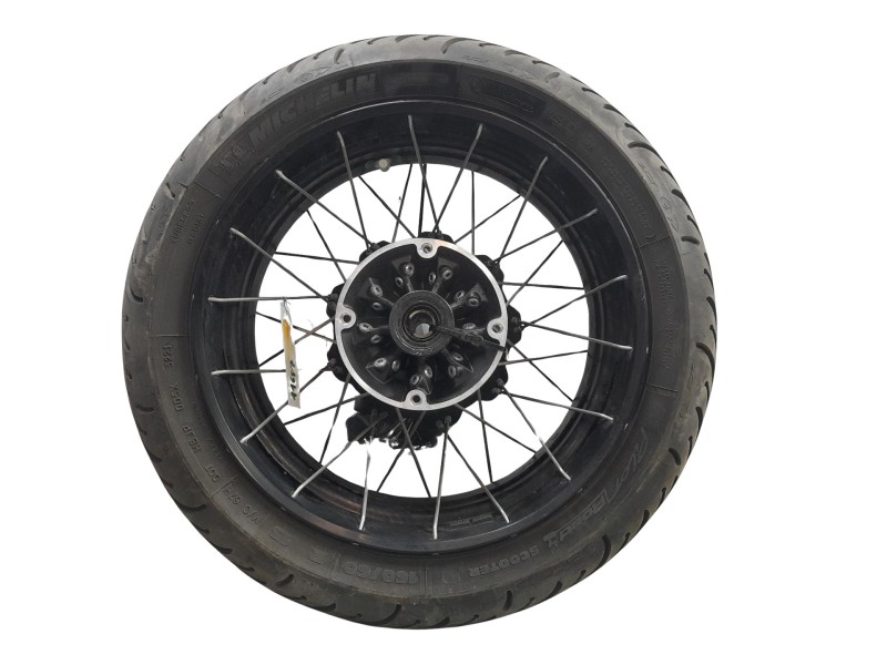 Recambio de llanta trasera para honda x-adv referencia OEM IAM   