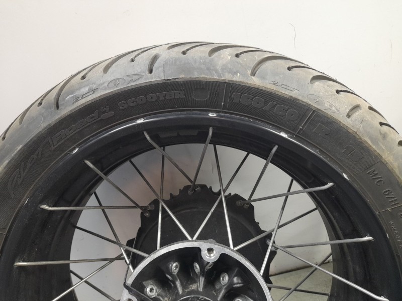 Recambio de llanta trasera para honda x-adv referencia OEM IAM   