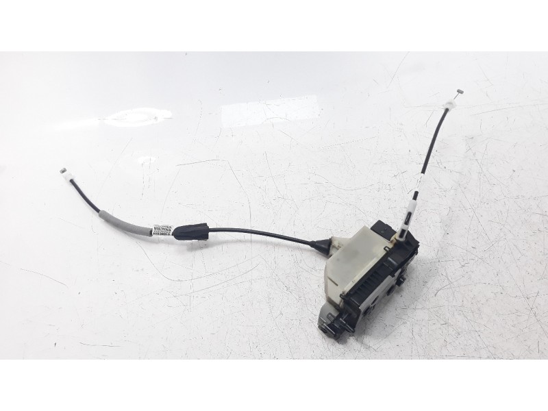Recambio de cerradura puerta delantera derecha para peugeot 208 1.2 12v vti referencia OEM IAM 9812500780  