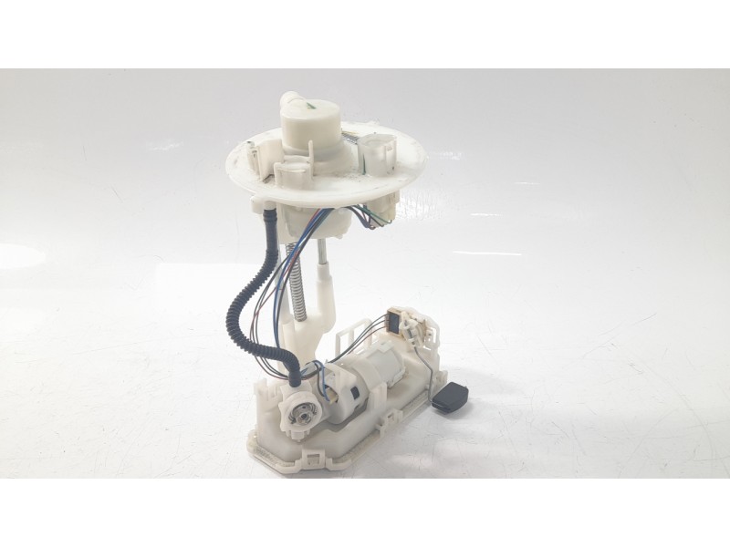Recambio de bomba combustible para toyota c-hr (_x1_) 1.8 hybrid (zyx10_, zyx11_) referencia OEM IAM 77020F4010  