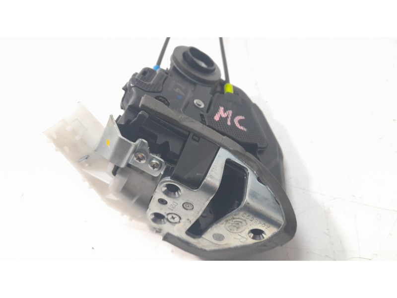 Recambio de cerradura puerta trasera derecha para toyota c-hr (_x1_) 1.8 hybrid (zyx10_, zyx11_) referencia OEM IAM 69050F4010  