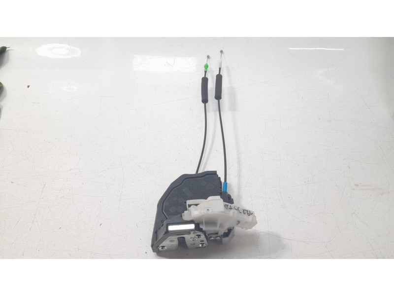 Recambio de cerradura puerta trasera derecha para toyota c-hr (_x1_) 1.8 hybrid (zyx10_, zyx11_) referencia OEM IAM 69050F4010  
