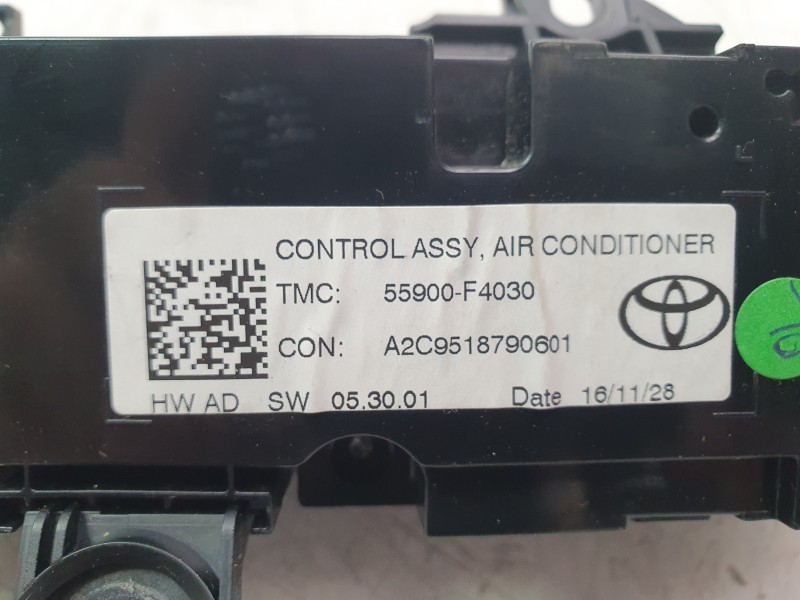 Recambio de mando climatizador para toyota c-hr (_x1_) 1.8 hybrid (zyx10_, zyx11_) referencia OEM IAM 55900F4031  