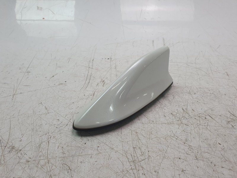 Recambio de antena para toyota c-hr (_x1_) 1.8 hybrid (zyx10_, zyx11_) referencia OEM IAM 86300F4060  