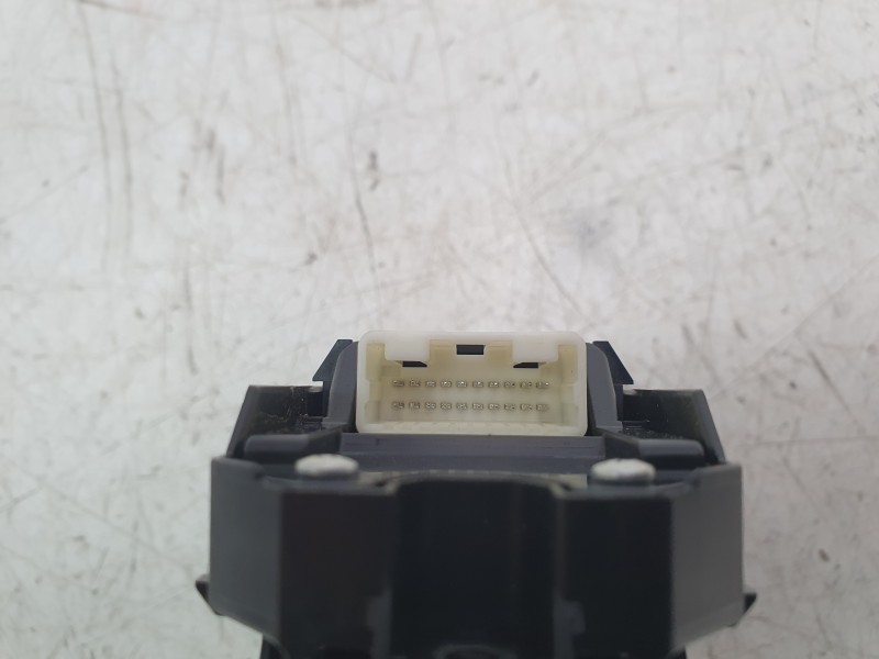 Recambio de mando elevalunas delantero izquierdo para toyota c-hr (_x1_) 1.8 hybrid (zyx10_, zyx11_) referencia OEM IAM 84040F40