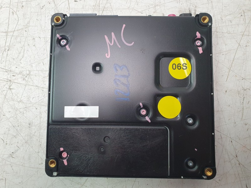 Recambio de modulo electronico para audi a4 b9 avant (8w5, 8wd) s4 tdi mild hybrid quattro referencia OEM IAM 4KE035282A  