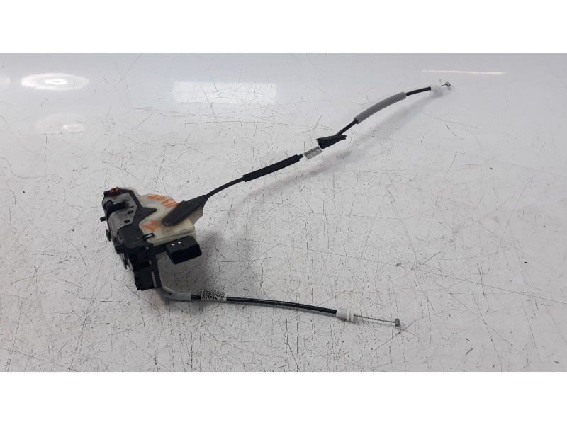 Recambio de cerradura puerta trasera izquierda para peugeot 208 1.2 12v vti referencia OEM IAM 9812501280  