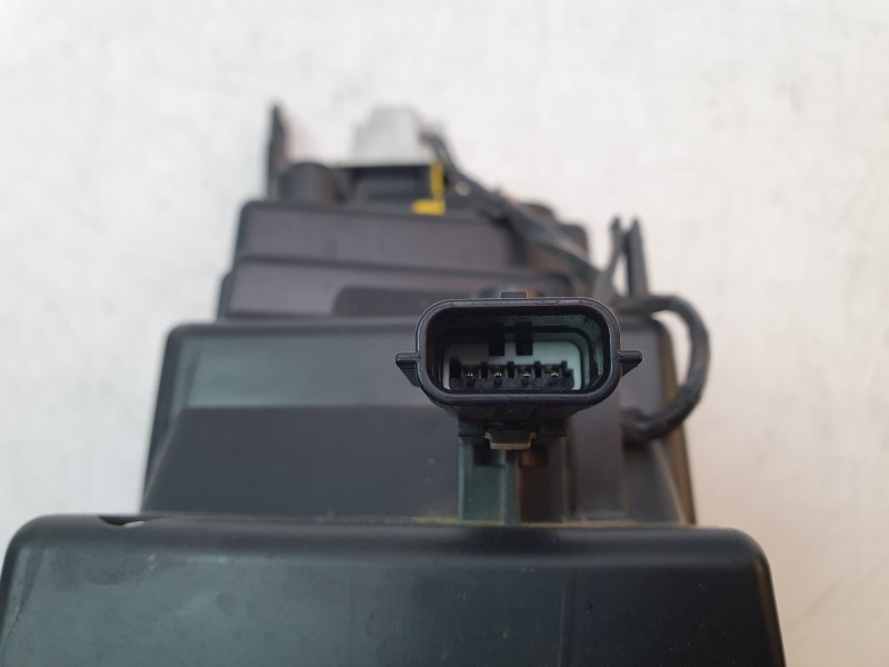 Recambio de faro derecho para dacia spring electric business referencia OEM IAM 266008993R 4121010RD02 