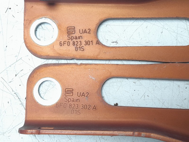 Recambio de bisagra capot para seat ibiza v (kj1, kjg) 1.0 tsi referencia OEM IAM 6F0823301A  6F0823302A