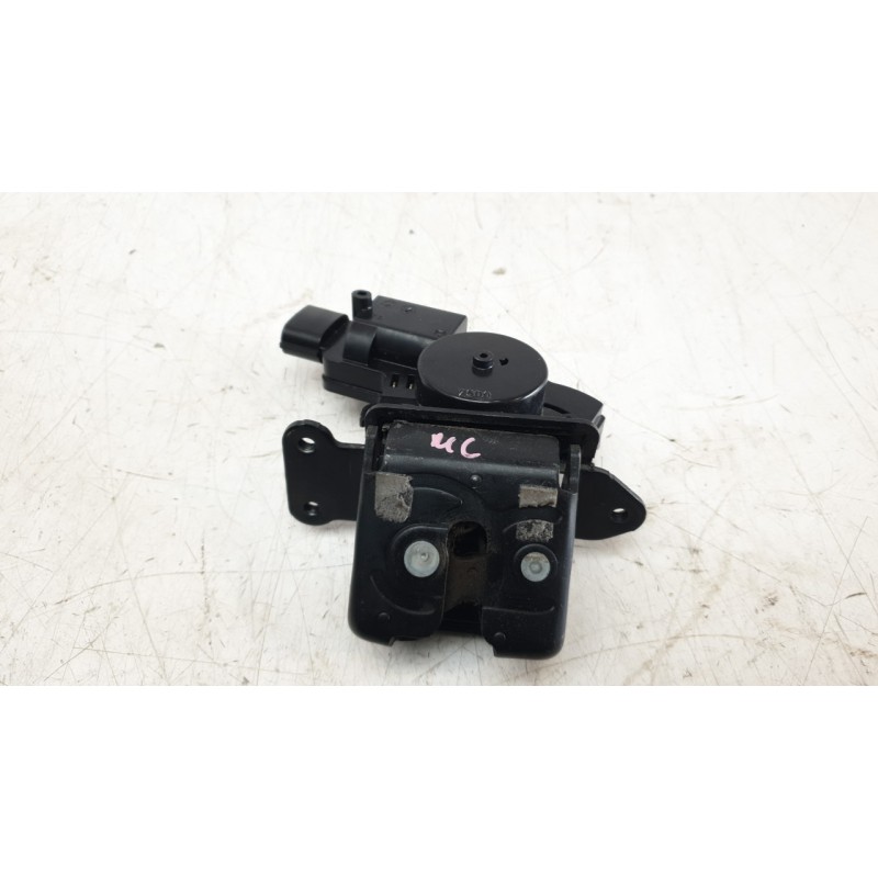 Recambio de cerradura maletero / porton para lexus nx 2.5 16v cat (híbrido) referencia OEM IAM 6935048090  