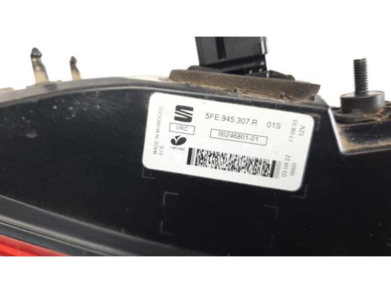 Recambio de piloto trasero central para seat leon sportstourer (kl8, kld) 2.0 tdi referencia OEM IAM 5FE945307R  