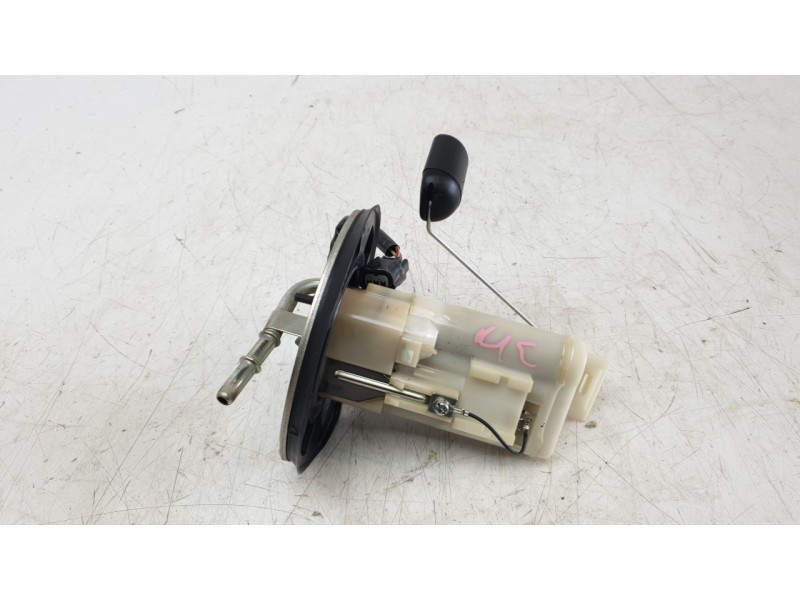 Recambio de bomba combustible para honda cb 650r cb 650r referencia OEM IAM UCT35HU67 MKND52 