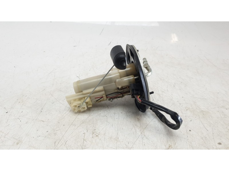Recambio de bomba combustible para honda cb 650r cb 650r referencia OEM IAM UCT35HU67 MKND52 