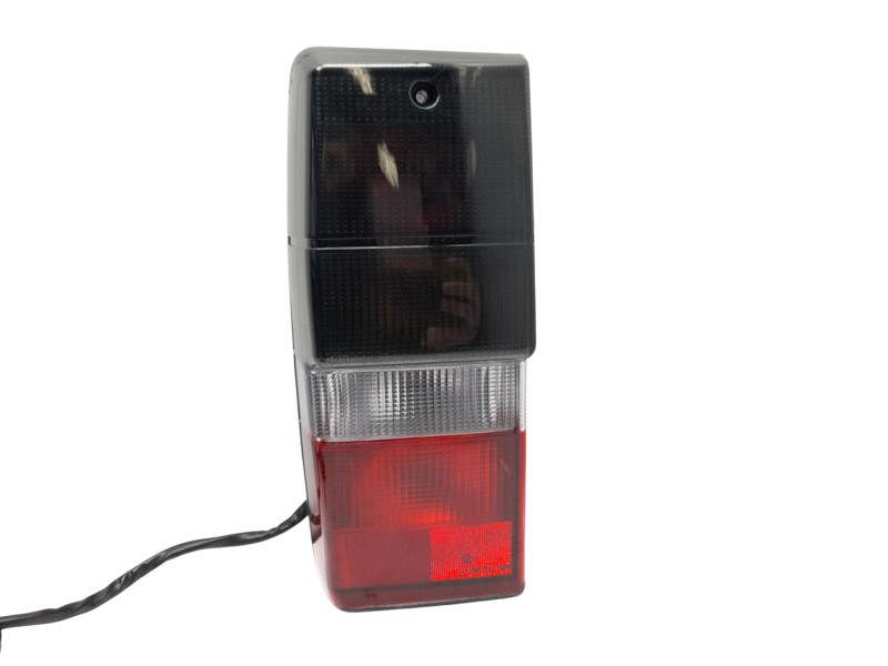 Recambio de piloto trasero izquierdo para nissan patrol (k/w260) referencia OEM IAM 26555C8500 P579 P579