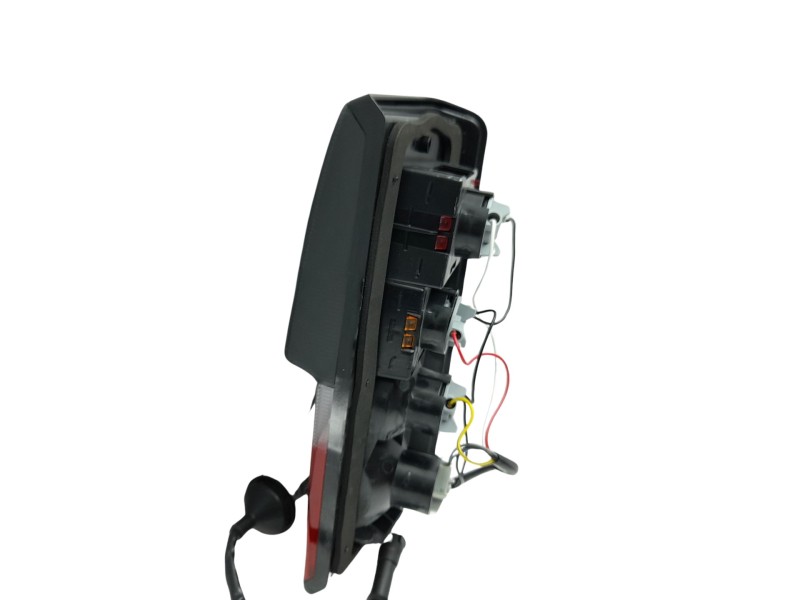 Recambio de piloto trasero izquierdo para nissan patrol (k/w260) referencia OEM IAM 26555C8500 P579 P579