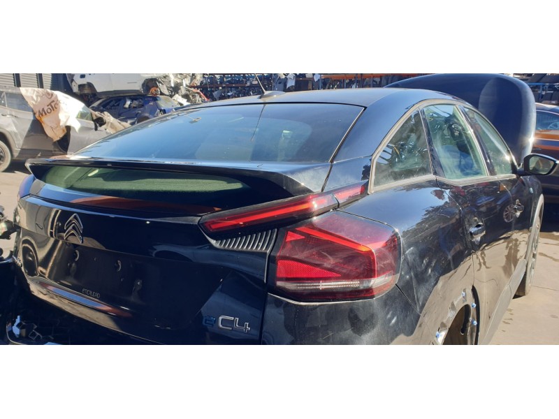 Recambio de piloto trasero derecho interior para citroen c4 berlina e-feel referencia OEM IAM 9831120580  