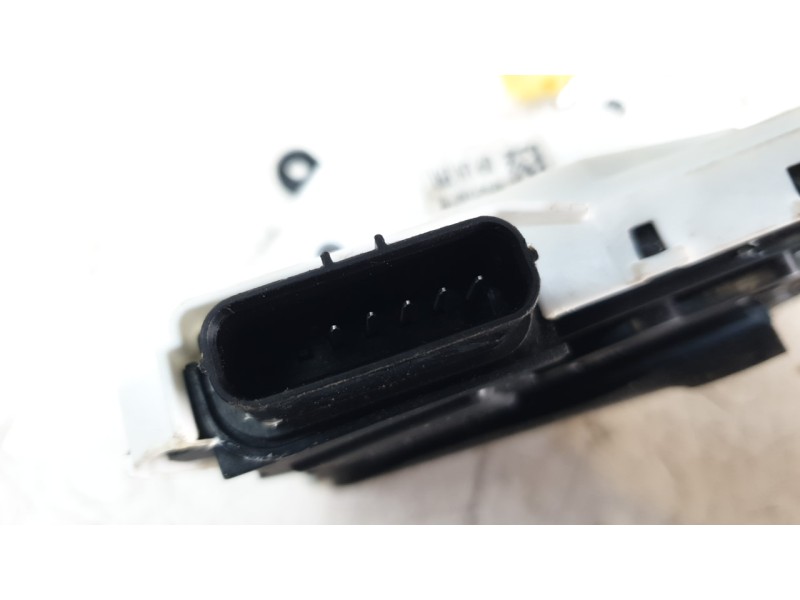 Recambio de cerradura puerta delantera izquierda para mg zs comfort referencia OEM IAM 10845780  