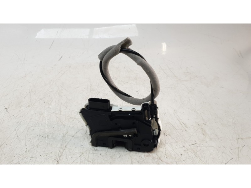 Recambio de cerradura puerta delantera izquierda para mg zs comfort referencia OEM IAM 10845780  