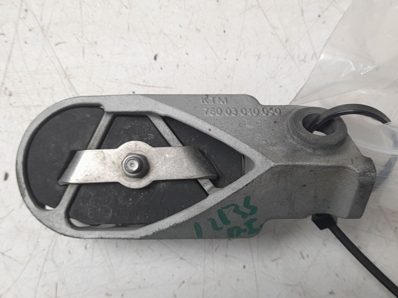 Recambio de estribera izquierda para ktm super adventure 1290 super adventure s referencia OEM IAM 61903040033  