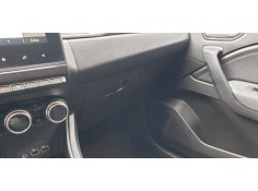 Recambio de guantera para renault captur ii techno referencia OEM IAM 682522488R   2