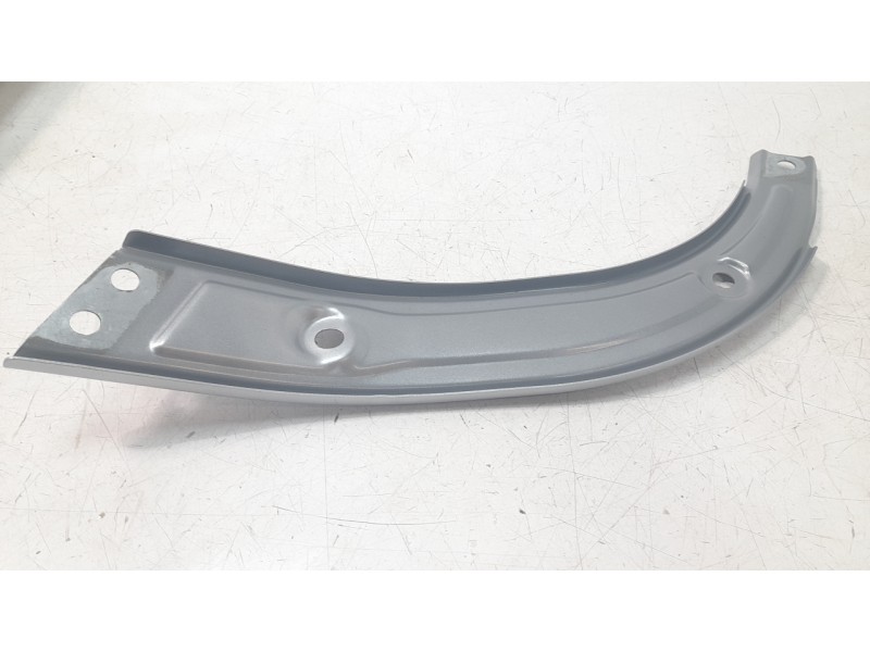 Recambio de travesaño superior para dacia spring electric business referencia OEM IAM 752D47086R  