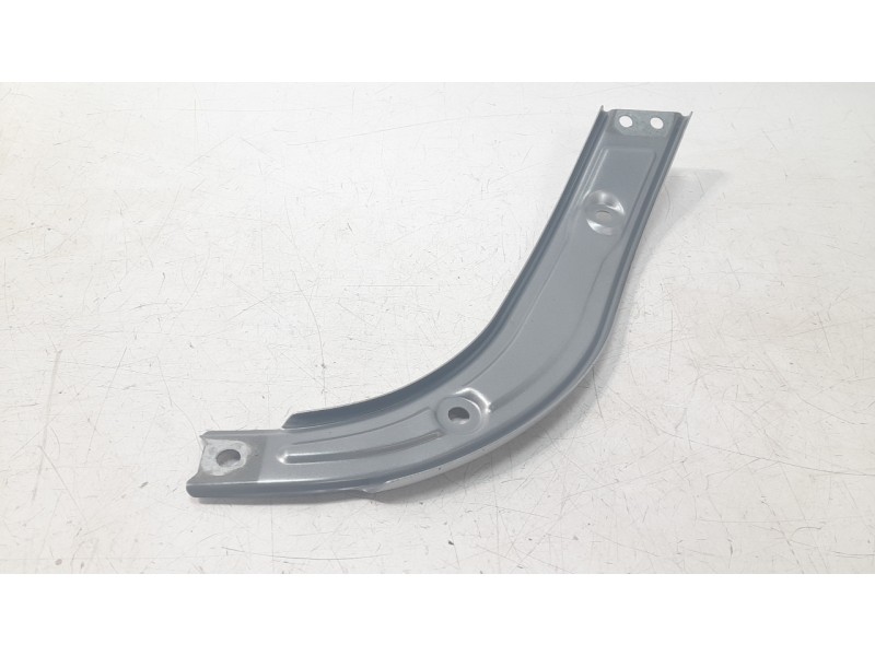 Recambio de travesaño superior para dacia spring electric business referencia OEM IAM 752D54409R  