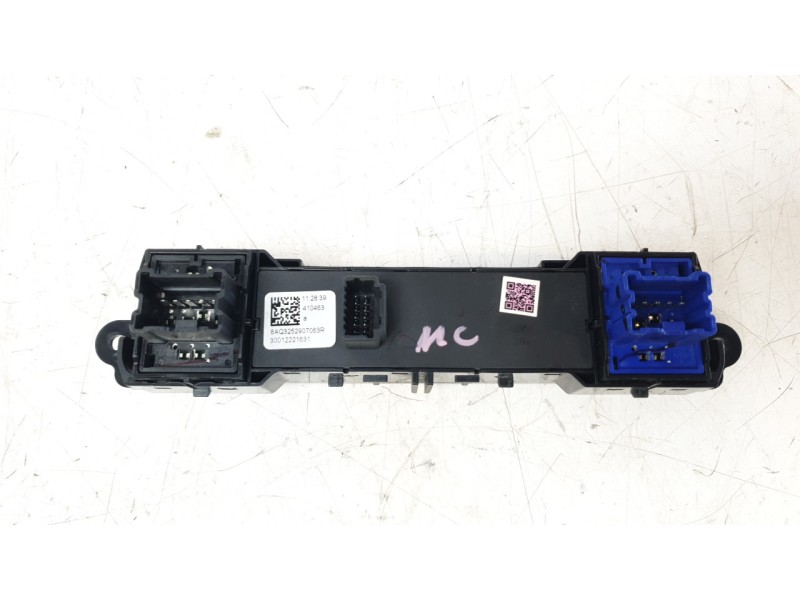 Recambio de warning para dacia spring electric business referencia OEM IAM 252907063R  