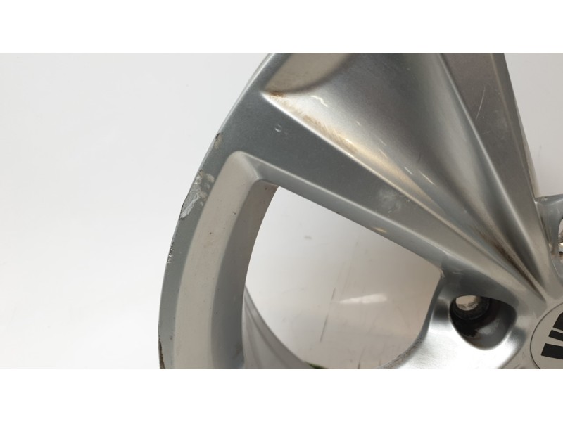 Recambio de llanta para seat leon sportstourer (kl8, kld) 2.0 tdi referencia OEM IAM 5FA601025C  