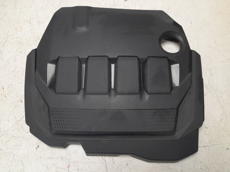Recambio de tapa motor para audi a3 limousine (8ys, 8ym) 30 tdi referencia OEM IAM 05L103925E  