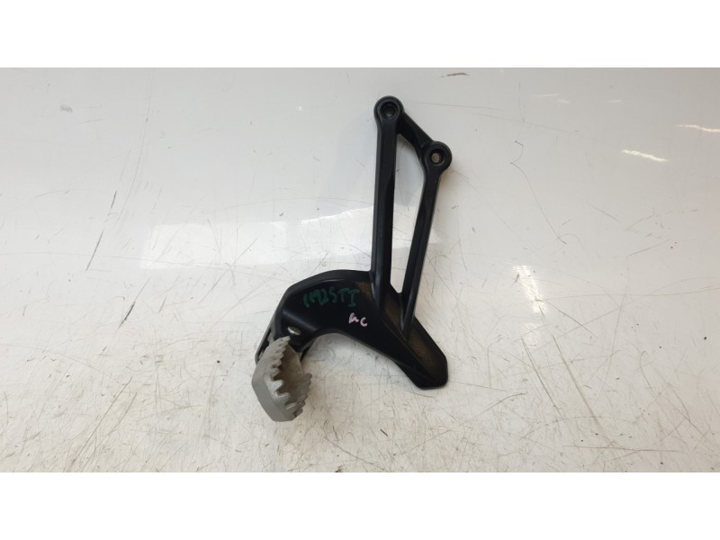 Recambio de estribera izquierda para ducati multistrada v2 referencia OEM IAM 82412631BB  