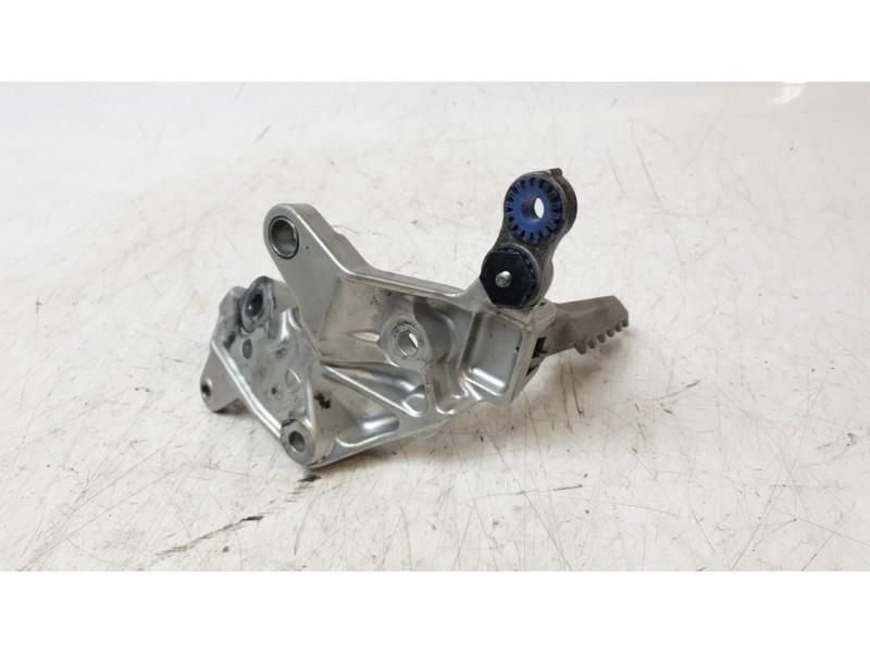 Recambio de estribera izquierda para ducati multistrada v2 referencia OEM IAM 82423341BA  