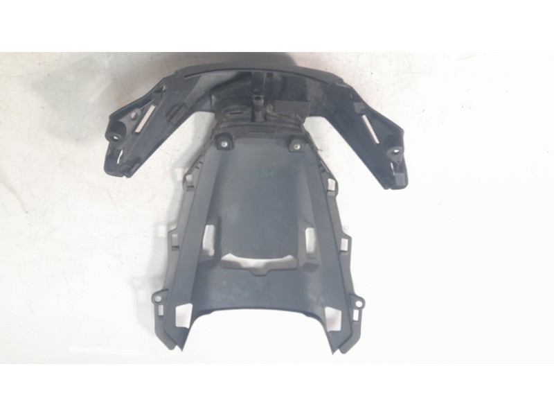Recambio de carenado para honda x-adv referencia OEM IAM 64220MKH0000  