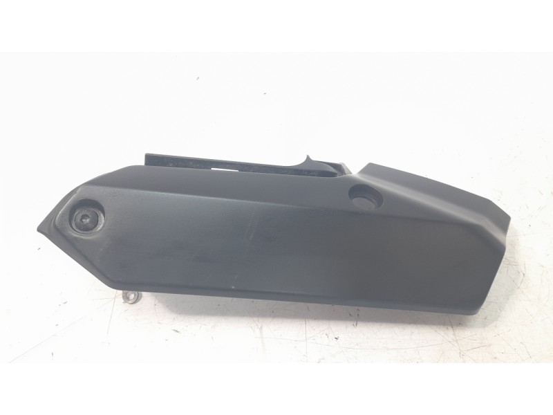 Recambio de moldura para honda x-adv referencia OEM IAM 64400MKHD000  