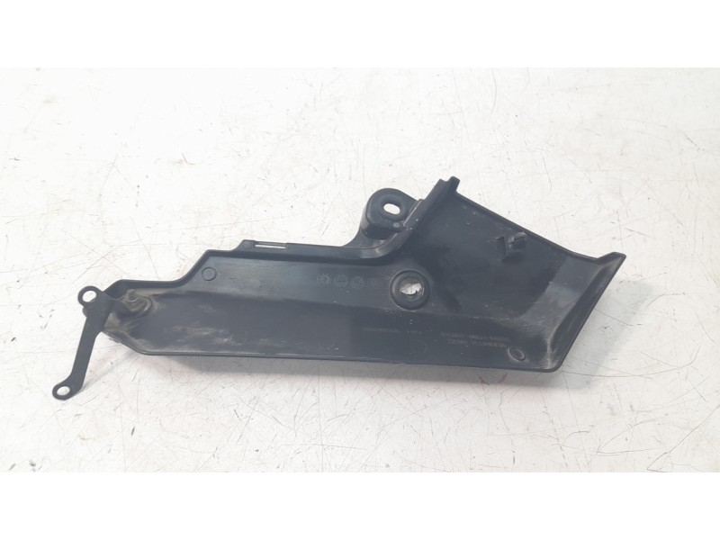 Recambio de moldura para honda x-adv referencia OEM IAM 643300MKHD000  