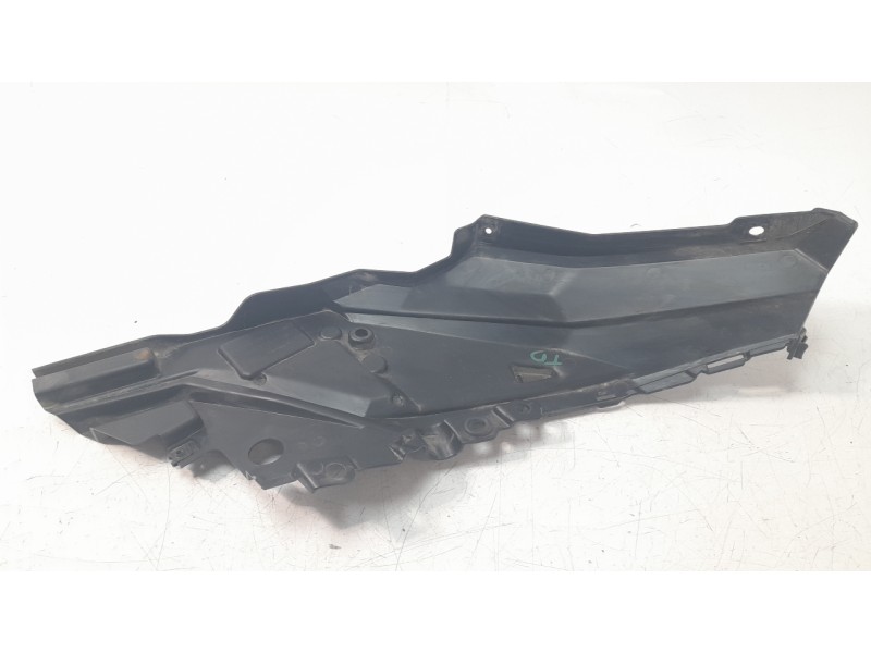 Recambio de moldura para honda x-adv referencia OEM IAM 81360MKHD000  