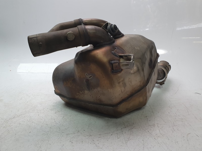 Recambio de catalizador para ducati multistrada v2 referencia OEM IAM 57315311A  