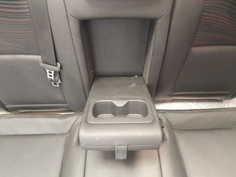 Recambio de juego asientos completo para ssangyong xlv suv e-xgi 160 referencia OEM IAM 1303208CCX  